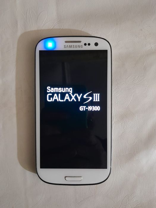 Vând Samsung Galaxy S3 perfect funcționale