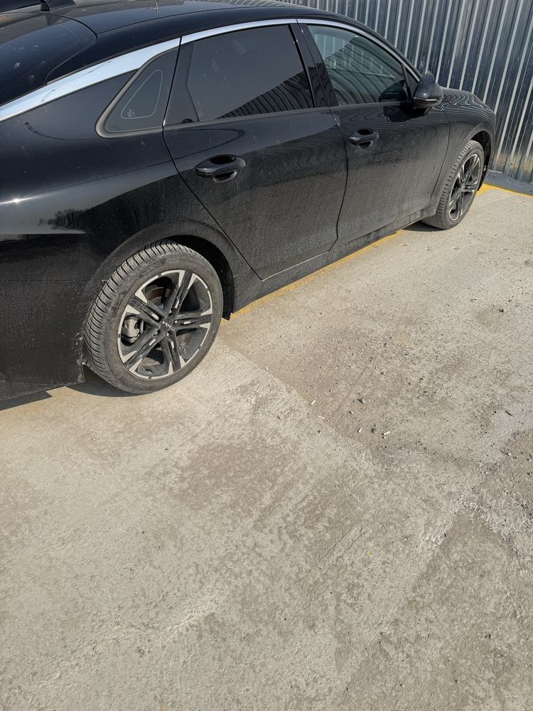 kia k5 2023 yil kraskasi toza