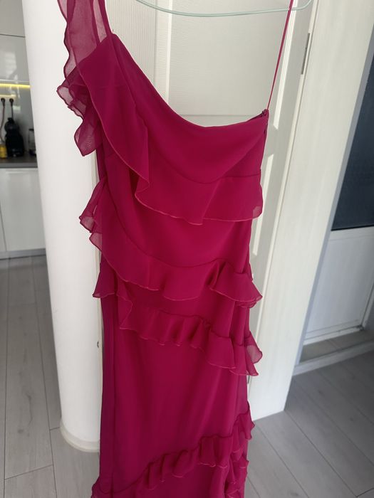 Рокля на mango ,като нова