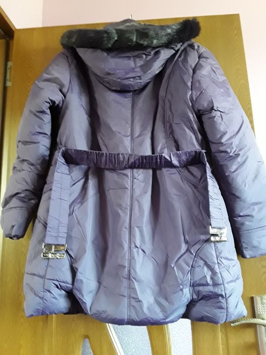 Vând Geacă Damă cu Glugă si Blăniță Mărimea XL  Nouă