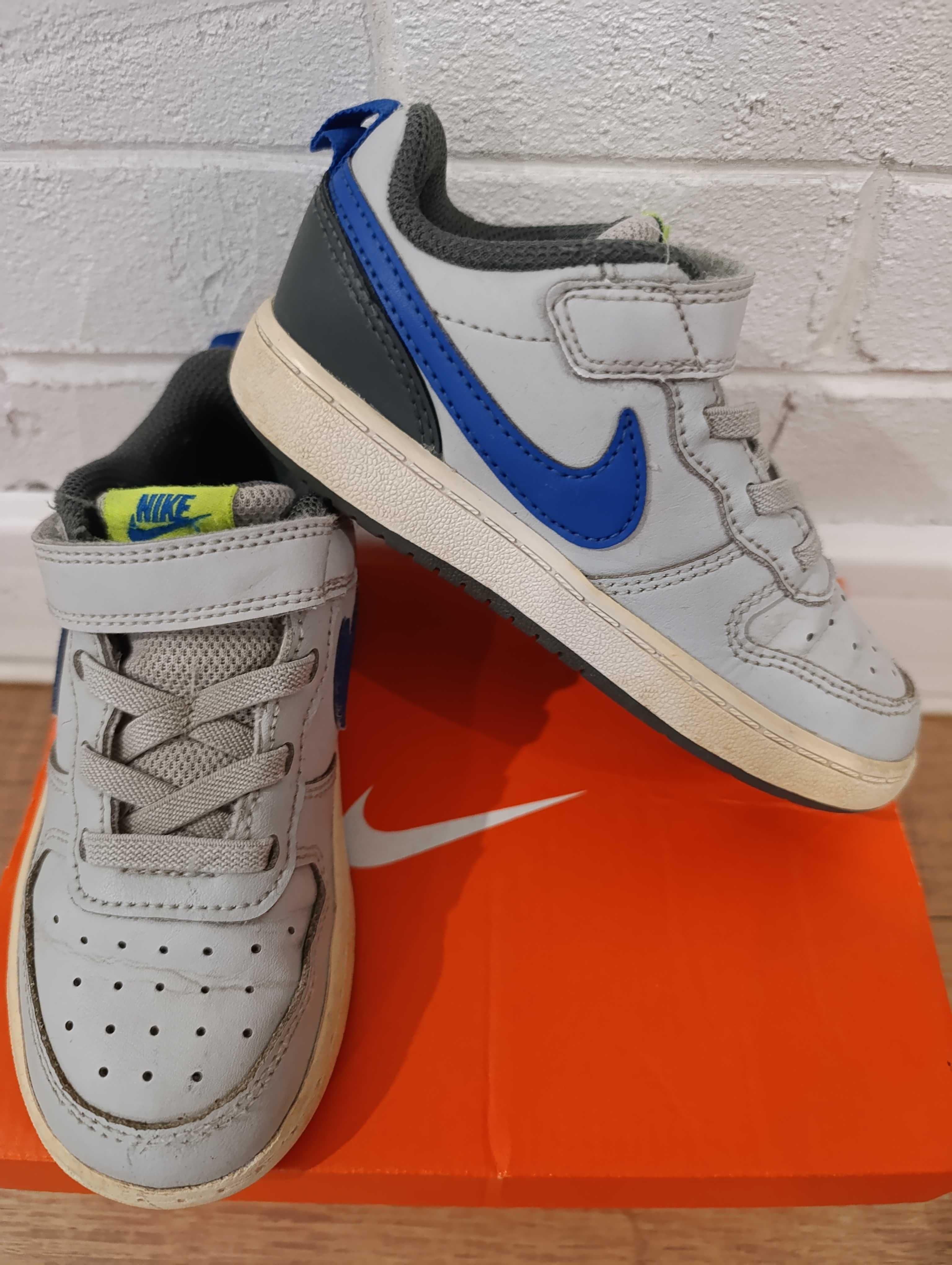Маратонки Nike, Adidas