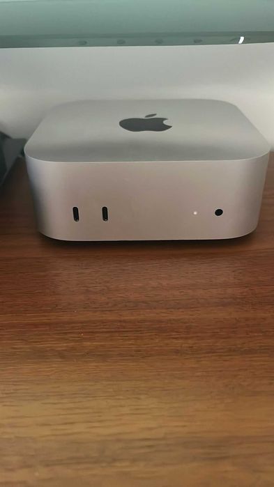 Mac Mini PC Apple (2024) procesor M4 256GB SSD + Apple Magic Keyboard