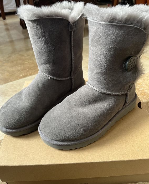 Ugg bailey button