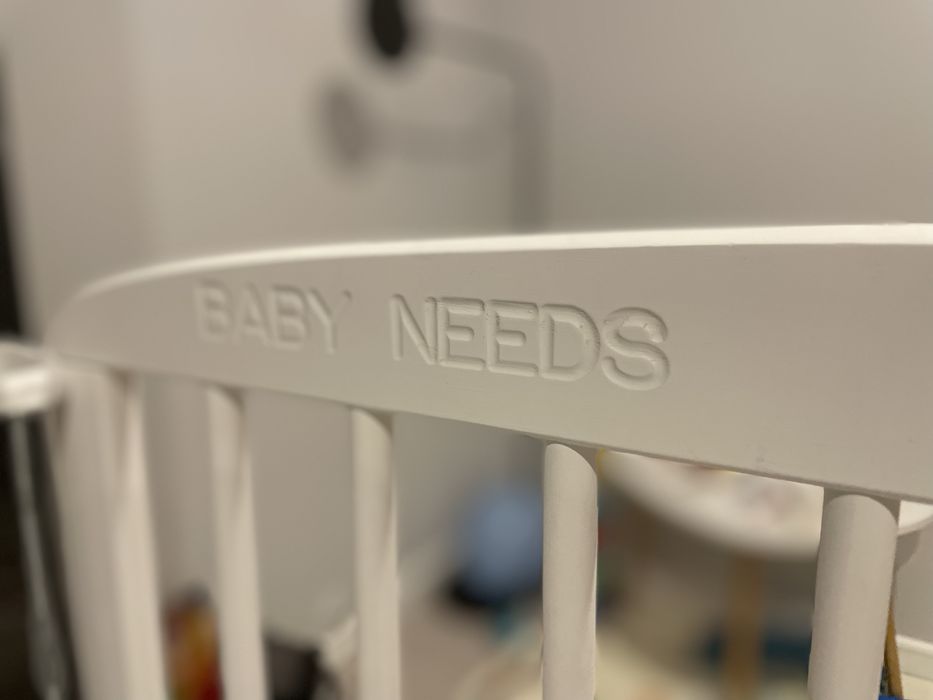 Patuț Baby needs(laterală culisantă)+ saltea Cocos conf.