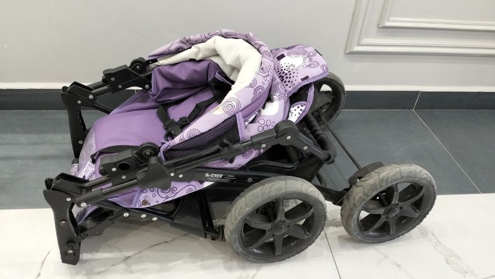 Коляска прогулочн (Россия). Кач и сост - идеал. Почти новая.