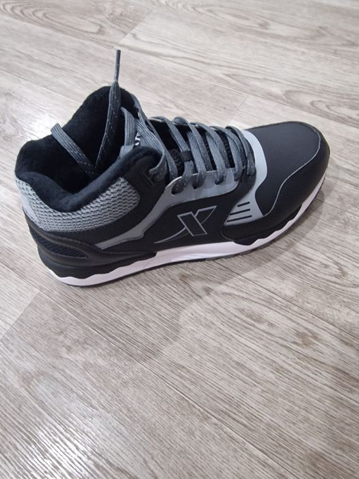 Зимние кроссовки