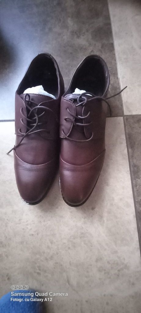 Pantofi eleganti
