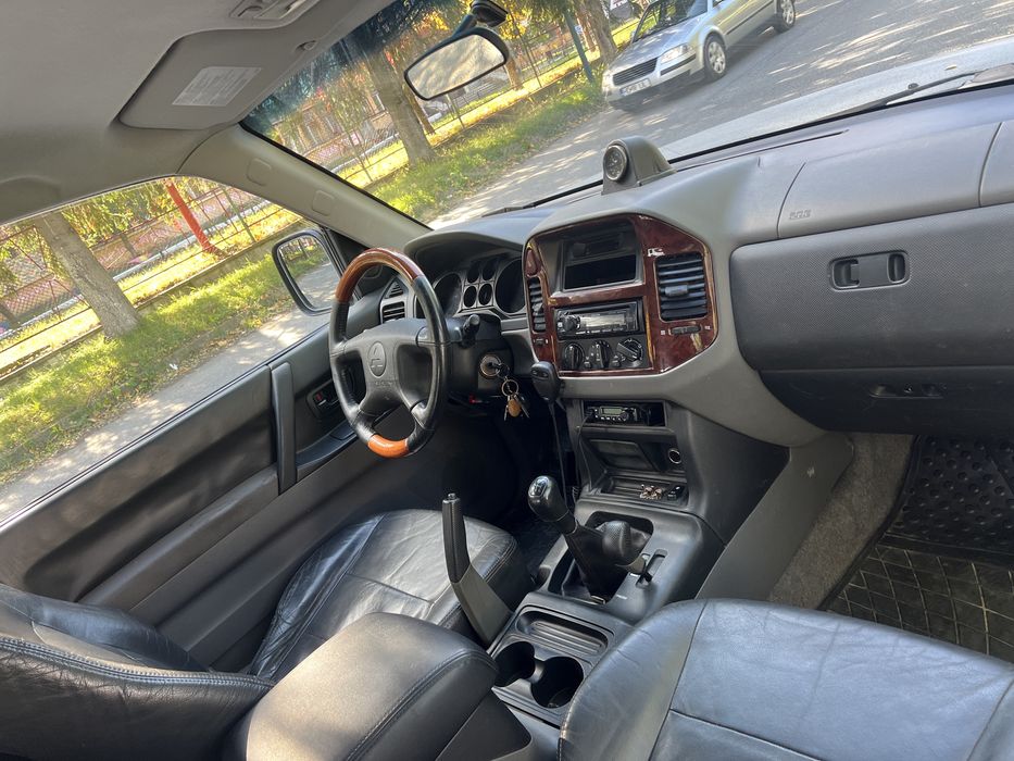 Mitsubishi Pajero MK2