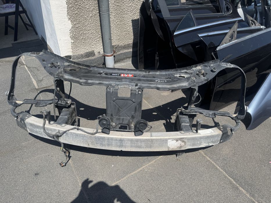 Очиларка с основа на предна броня за Mercedes R class W251