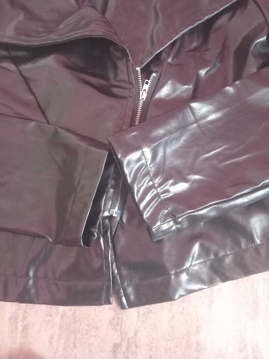 Кожено яке shein