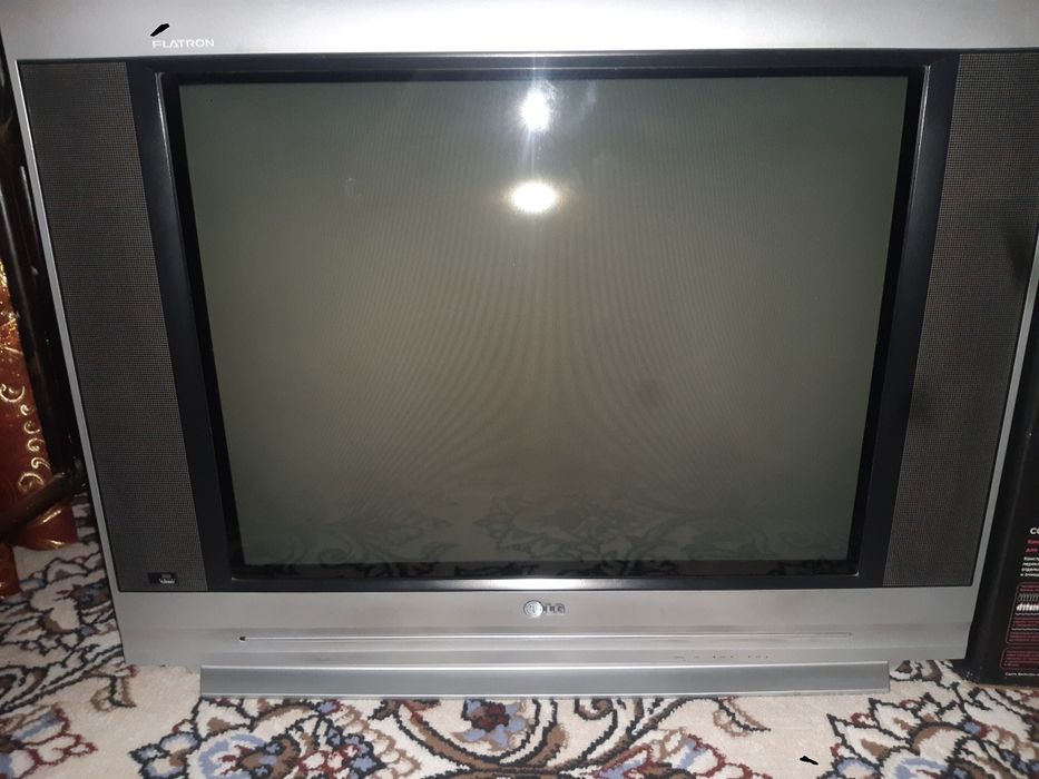 Lg Televizor yaxshi xolatta