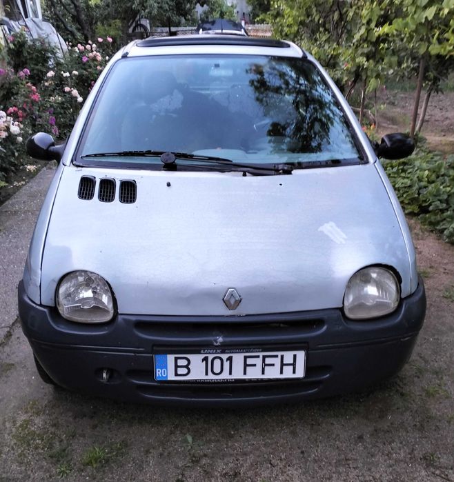 Vand- schimb Renault Twingo 1.2 benzina ( PROPRIETAR ) pret discutabil