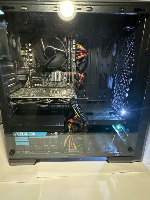 Геймърски компютър i3-10105F / GTX 1660 Super / 16GB RAM / 1TB SSD