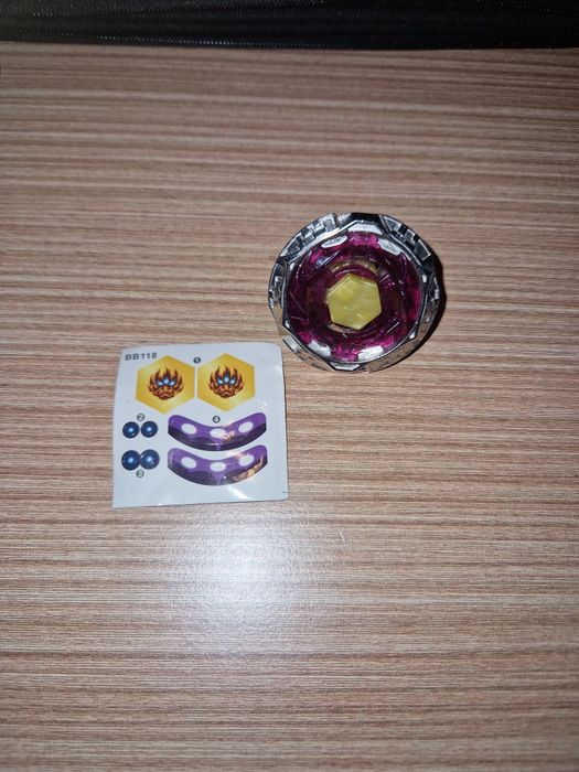 Vând Beyblade Phantom Orion