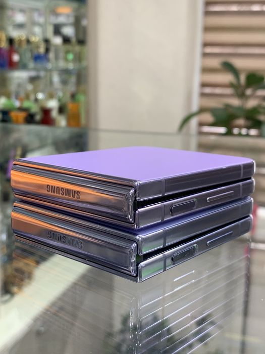 Galaxy Flip  4 8/256gb orginal!
