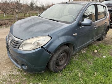 Dacia sandero бензин-гас