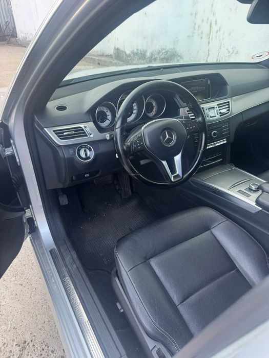 MERCEDES E220 2016 2.2CDi 170 CP E6 CutieAut Clima Piele Navi XenonLED