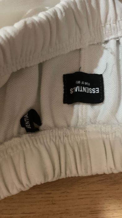 Pantaloni essentials