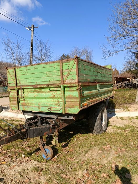 Remorcă agricolă basculabilă 5.66 T