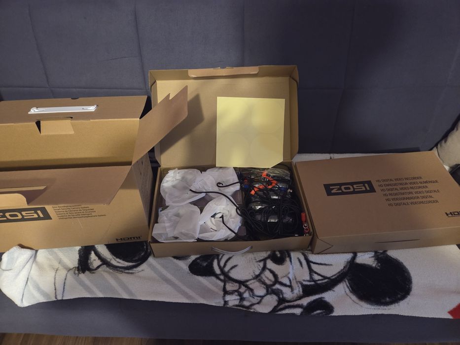 Sistem supraveghere nou ambalat  în  cutie   nefolosit