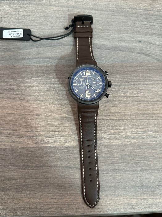 Vând ceasurile din poze.