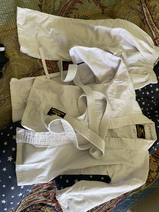 Продам кимоно для каратэ