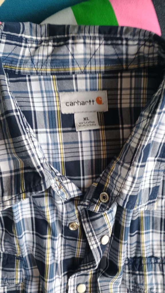 Продавам мъжка риза Carhartt ,размер Xl.