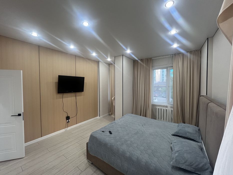 2х комн квартира Посуточно на Левом берегу возле Байтерека