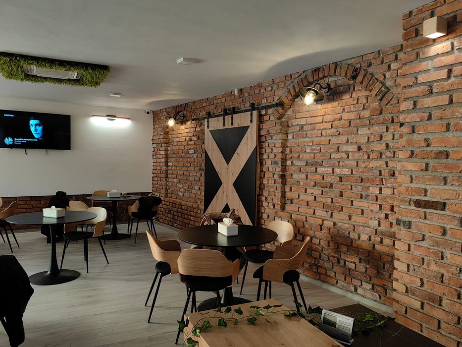 Vând mobilier cafenea