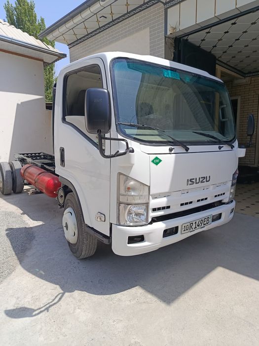 Isuzu sotiladi ishga tayor