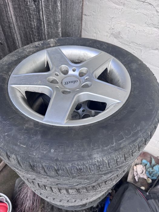 Vand jante cu tot cu cauciuc aproape noi iarna vara