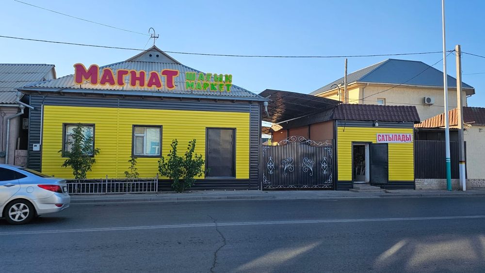 Қорқыт бойында Алмат базарда екі помещение сатылады