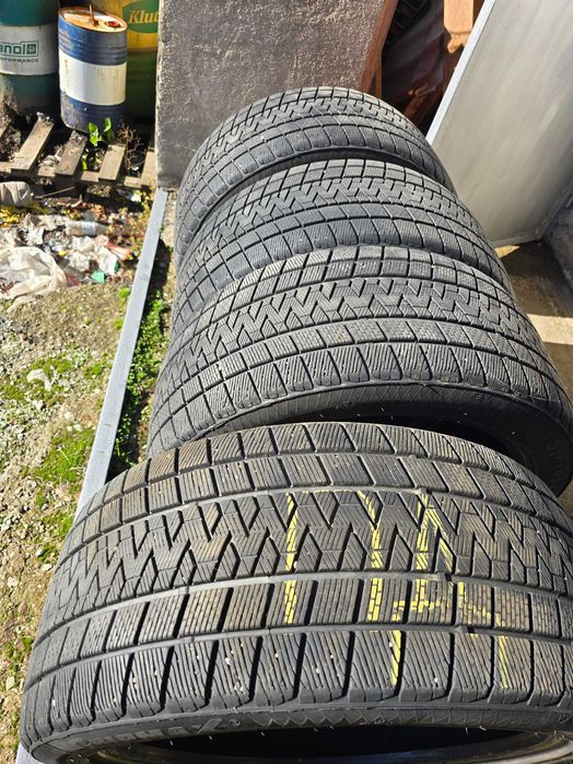Зимни гуми 275/40/20
