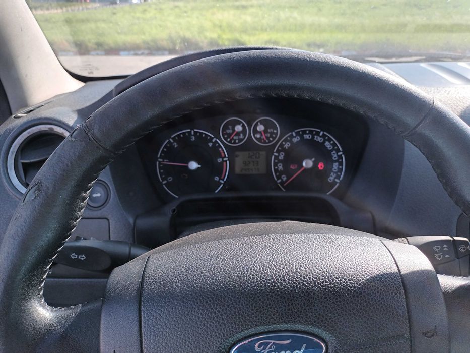 Ford fusion 1.4 tdci Vand sau schimb cu SUV defect