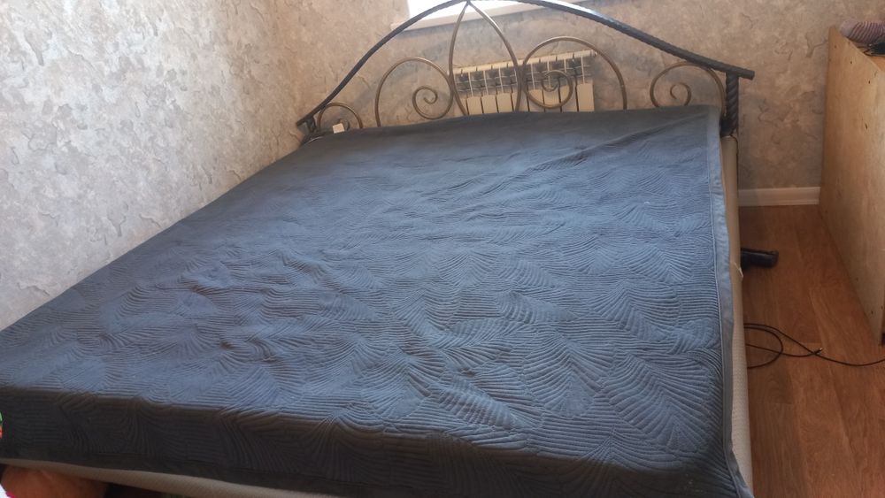 Двухспальный кровать