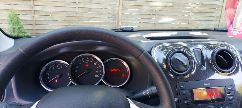 Logan 1.0 benzina, 41k km, unic propietar, AC, senzori parcare