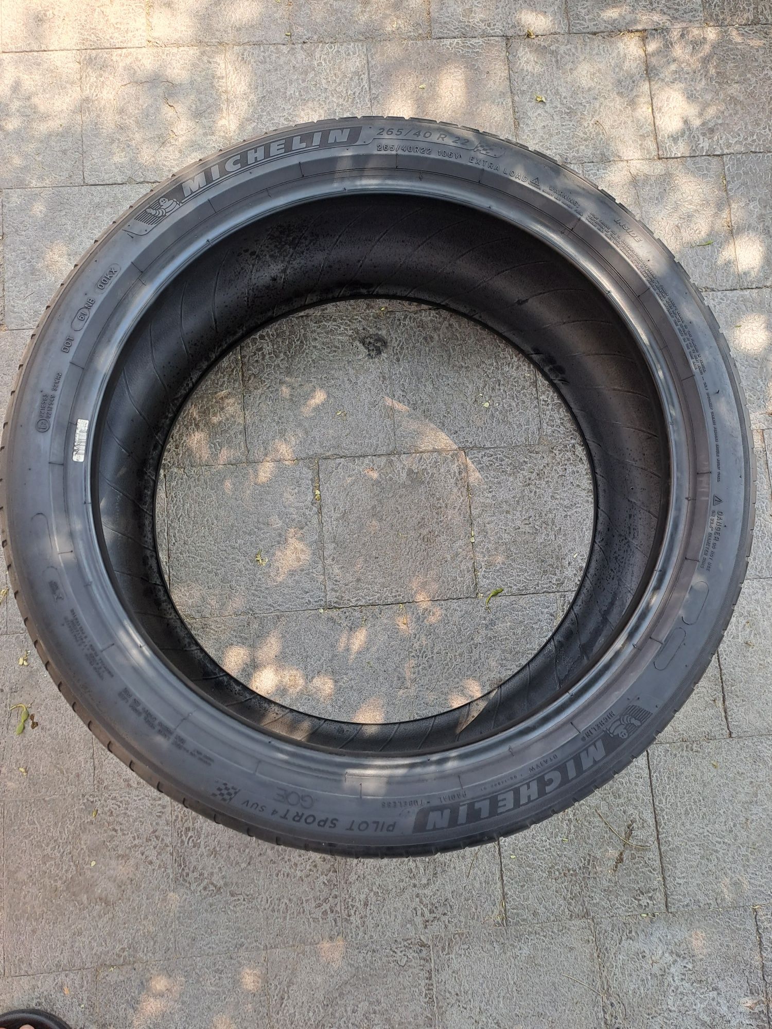 265/40/R22 Michelin