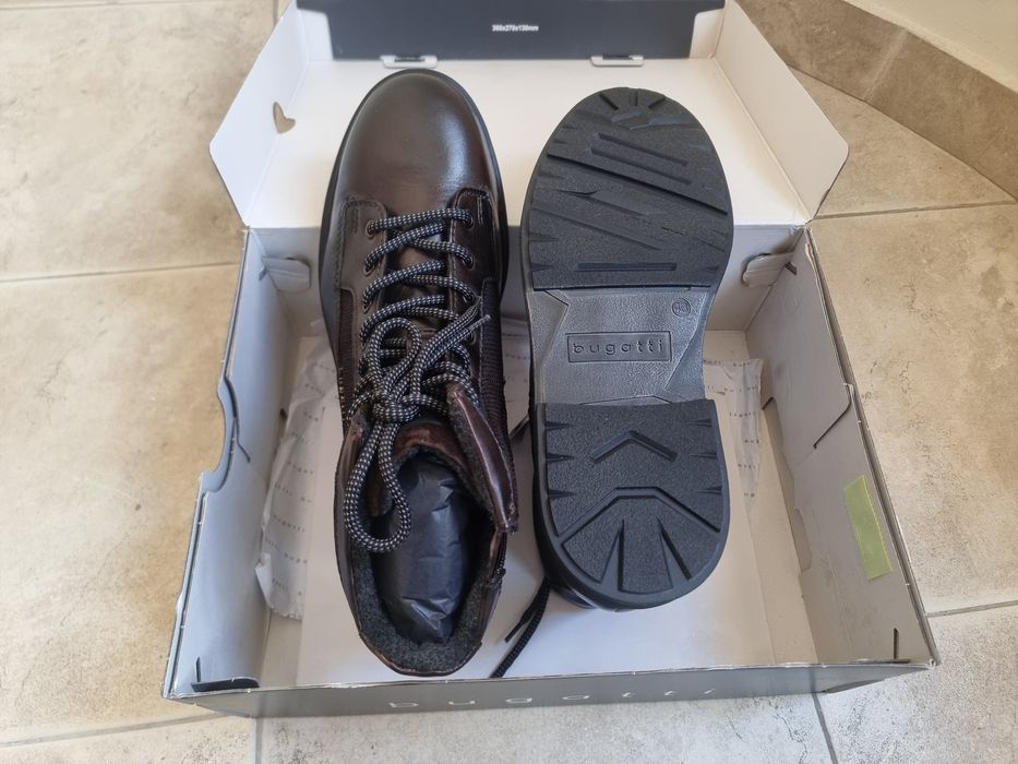 Кожени боти Bugatti кафеви с изолация - чисто нови
