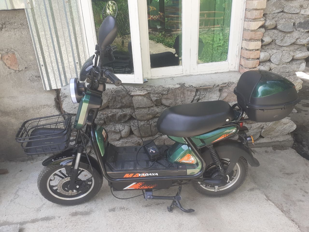 Skutrga jovop 100 jovop