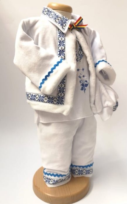 Vand costum traditional pentru băieți 3-6 luni