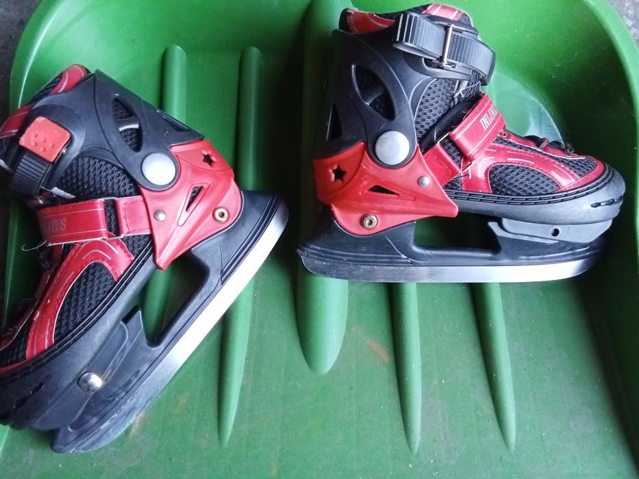 Продам коньки размер 30-35