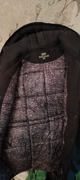 Куртка-пуховик на девочку 12-14 лет.