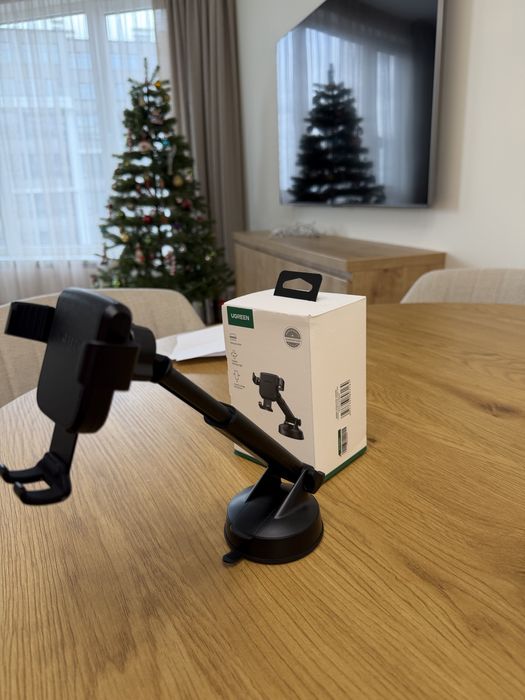 Стойка смартфон за автомобил