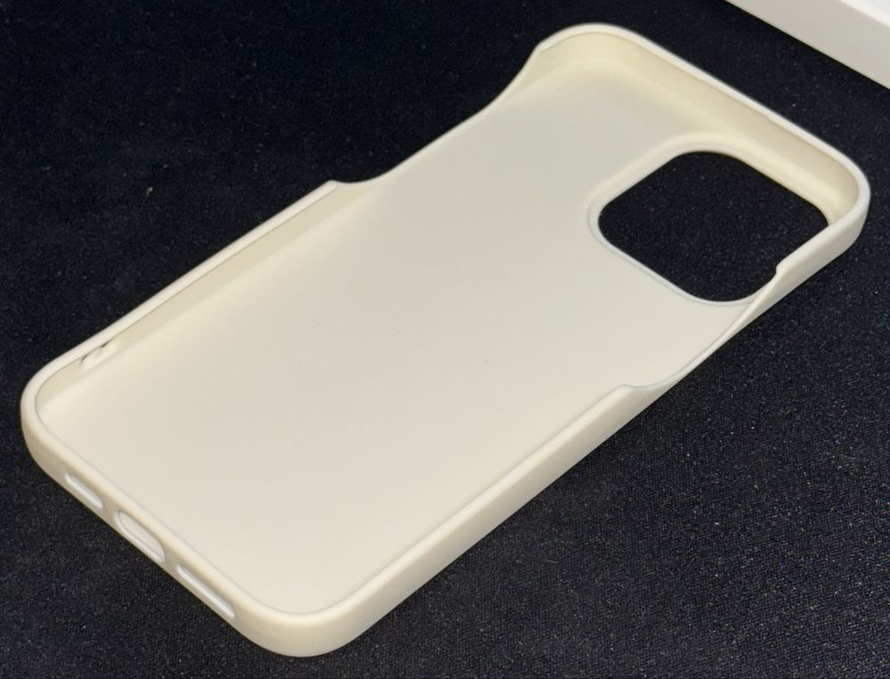 Чехлы iPhone 15 Pro Max