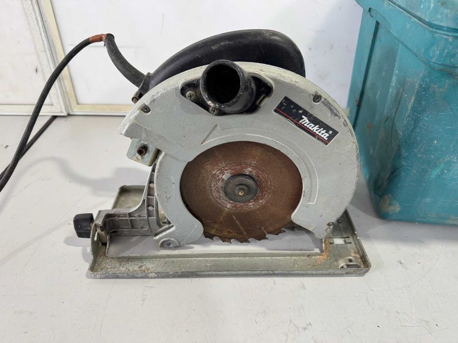 Ръчен циркуляр - Makita 1300 W / 190 mm