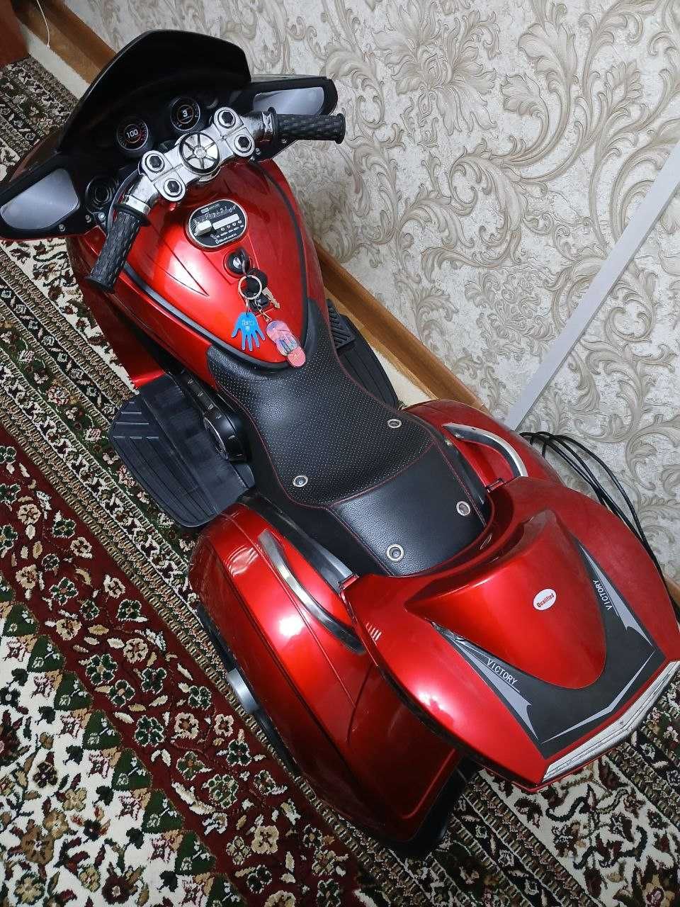 Продаю Детский мотоцикл почти новый в хорошим состоянии