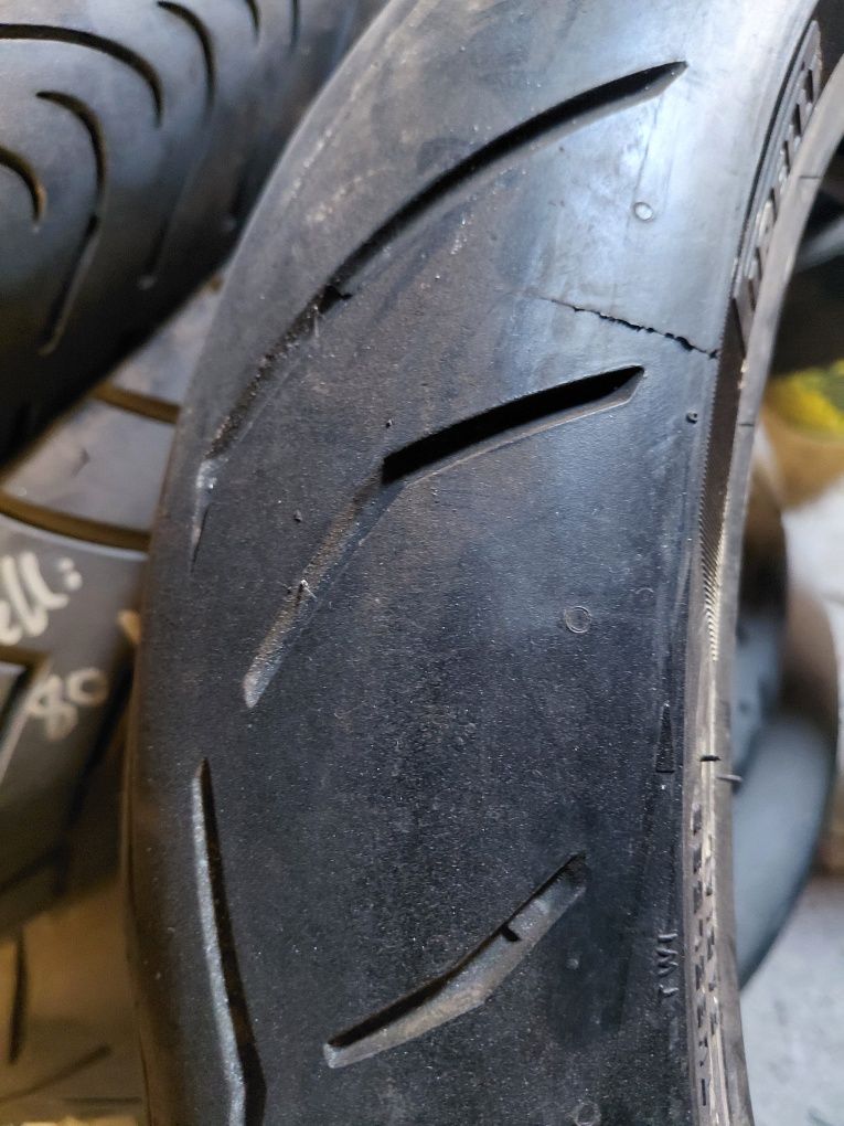 120/70/17" pirelli