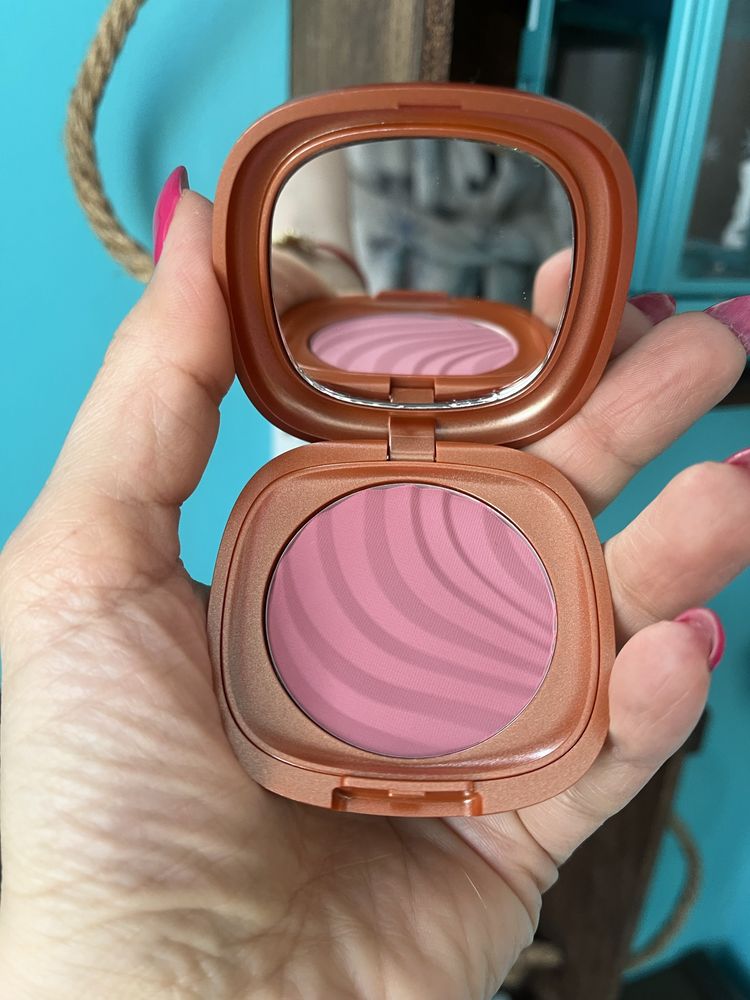 Нов руж на Kiko Milano, цвят: 02 Tireless Pink