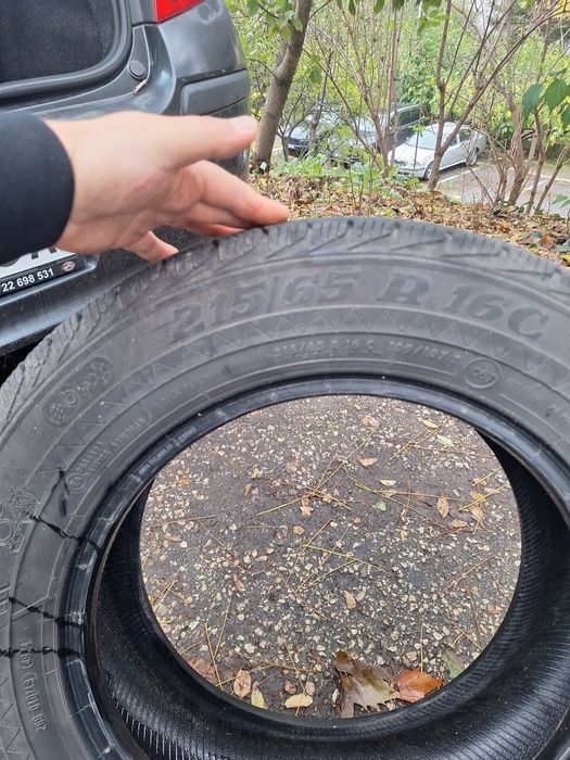 Anvelopa dubiță 215- 65- R16 c  210 lei