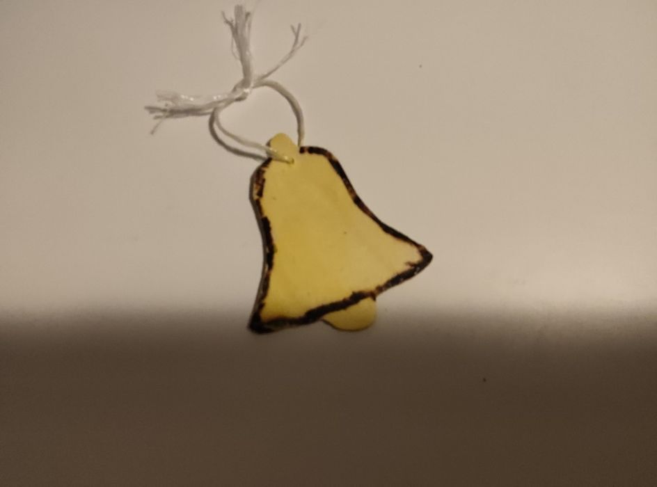 Glob brad făcut la traforaj